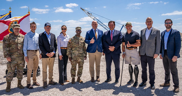 State and Federal Officials at the EAA Reservoir