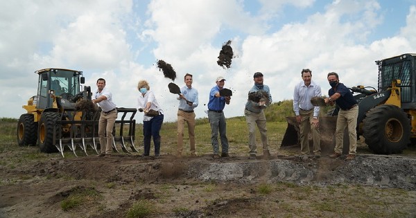 cermonial groundbreaking event